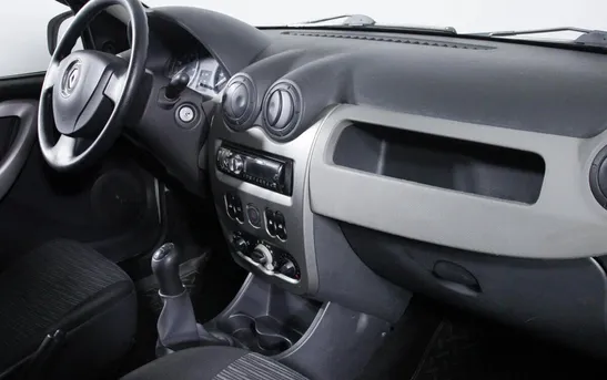 Renault Logan 1.60 механика, фото №1