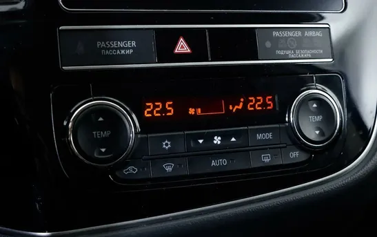 Mitsubishi Outlander 2.00 вариатор, фото №1