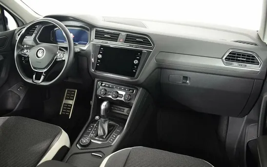 Volkswagen Tiguan 2.00 робот, фото №1
